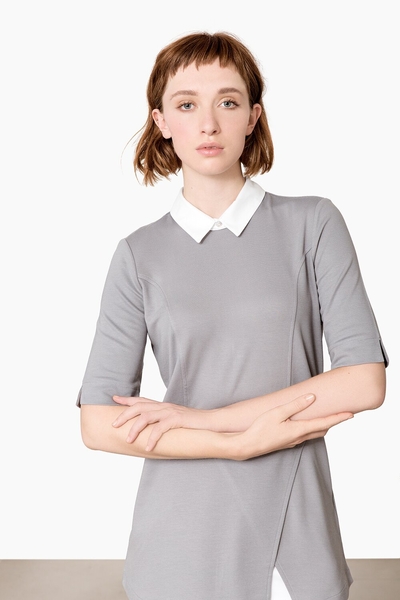 chloe-kasack-shirt-mit-blusenkragen-pastell-grau-pure-berufsbekleidung-01